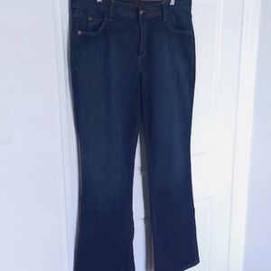 EDDIE BAUER Ladies Blue Denim Jean's Size 14R NWOT